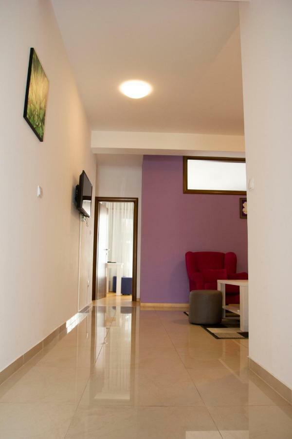 Ina Apartments Mostar Esterno foto